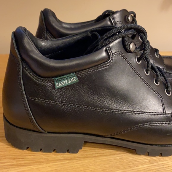 NWOT- Eastland Brooklyn ankle leather boots - Picture 5 of 8